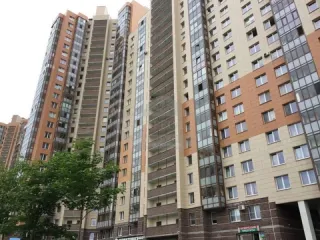 Квартира 36,2 кв.м, Санкт-Петербург, жилое помещение по адресу: г. Санкт-Петербург, пр-т Комендантский, д. 51, к. 1, лит. А, кв. 598, общей площадью 36,2 кв.м., кадастровый номер 78:34:0004281:9239. Зарегистрированные обременения: ипотека в пользу ПАО Банк ВТБ; запрещение регистрации (арест)…