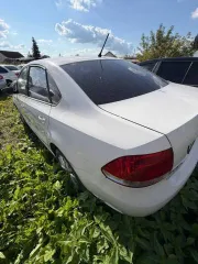 Volkswagen Polo 2013 года, 105 лс, идентификационный номер (VIN): XW8ZZZ61ZEG015531, ГРЗ: М535ОА72, сломана ручка открытия капота, пробег неизвестен, имеются многочисленные сколы, царапины и ржавчина по кузову.