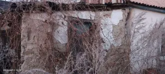 Доля ¼ жилого дома 47,3 м² с участком 2300 м², Ростовская обл. ¼ в праве собственности на жилое здание, общей площадью 47.3 кв.м., кадастровый номер: 61:18:0030201:328, расположенного на земельном участке, общей площадью 2300 кв.м., кадастровый номер 61:18:0030201:32, категория земель - Земли…
