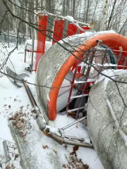 Судно на воздушной подушке «Славир-525», 2016 года выпуска, бортовой номер РАЧ 60-25. Тип и модель - катер СВП «Славир-525», цвет белый, строительный (заводской) номер 5-270516014, год и место постройки - 2016 Россия, материал - стеклопластик, наличие воздушных ящиков (блоков плавучести) - 1-0,5…