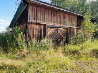 Гараж 68,8 кв.м, нежилое здание 499,8 кв.м, земельный участок 1553 кв.м, Красноярский край, Мотыгинский район, р.п. Мотыгино, ул. Дачная, д. 18. Здание, назначение: нежилое, наименование: Гараж, кадастровый номер: 24:26:0401032:88, площадью 68,8 кв. м, о чем в ЕГРН 24.04.2012 года сделана запись о…