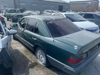 Mercedes-Benz 230E, г/н отсутствует, VIN: WDB1240231A439208. Цвет серо-зеленый. 1987 г.в. (Рег. номер ПИБИ 86-003806). Размер снижения цены - 60%. Проверка исправности не проводилась. Погрузка и транспортировка осуществляется силами покупателя. Автомобиль продается в текущем состоянии, без…