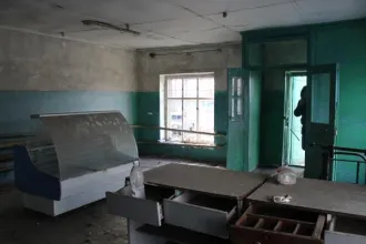 Магазин 102,5 м², участок 560 м², Волгоградская область, здание магазина №9. Здание одноэтажное, кирпичное, 1976 г. постройки, общей площадью 102,5 кв.м. с кадастровым номером: 34:25:000000:2662 и земельный участок площадью 560 кв.м. с кадастровым номером: 34:25:010104:21.