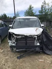 Toyota Voxy 2015 Toyota Voxy, 2015 года, 99 лс, 137343 км, АКПП, автотранспортное средство со следующими характеристиками: модель автомобиля: Toyota Voxy Hybrid, год выпуска: 2015, VIN: ZWRB0-0144128, № кузова: ZWRB0-0144128, модель и № двигателя: 2ZR6541502, (техническое состояние: после ДТП от…