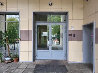 Жилое помещение 201,8 кв.м Шенкурский проезд д. 11 кв. 1 Москва жилое помещение по адресу: г. Москва, Шенкурский проезд, д. 11, кв. 1 (этаж 2) общей площадью 201,8 кв.м, кадастровый номер 77:02:0002009:3825 
Вид жилого помещения: Жилое 
Общая площадь: 201.8