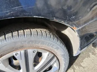 Volvo S40, 2007, черный, 141 734 км, 1 596 МТ (99,96 л.с.), бензин, передний, VIN YV1MS204282363187, седан, в нерабочем состоянии, разбито лобовое стекло, вмятины на правой стороне кузова и дверях, отломлено правое боковое зеркало, множественные повреждения кузова коррозией, багажник не…