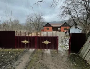 Жилой дом, площадью 166,1 кв. м., кадастровый номер 20:09:3400065:278, земельный участок (для ведения личного подсобного хозяйства), площадью 1000+/-22 кв.м., кадастровый номер 20:09:3400065:240. Жилой дом, площадью 166,1 кв. м., кадастровый номер 20:09:3400065:278, земельный участок (для ведения…