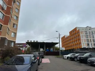 Объект незавершенного строительства (торгово-гостиничный комплекс), назначение: нежилое, площадь застройки 1302,7 кв. м., степень готовности 80%, кадастровый номер 77:17:0130304:1118, адрес: Российская Федерация, город Москва, вн. тер. Г. поселение Воскресенское, поселок Воскресенское, сооружение…