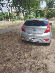 Hyundai Solaris 2013 года, 123 лс, 178020 км, легковой комби (хэтчбек), марка: Хендэ, модель: Солярис, год изготовления: 2013 г.в., цвет: серебристый, VIN: Z94CT51DBDR072521, ПТС: 39 РН 123049, г/н: К467КМ126