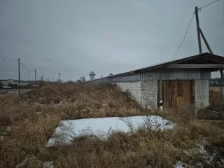 Нежилое здание 626,4 кв.м с земельным участком 2027 кв.м, Свердловская область. Количество этажей 1, площадь 626,4 кв.м., назначение: нежилое, кадастровый номер 66:12:3601004:1276, кадастровый номер земельного участка: 66:12:3601004:1228, площадь 2027 кв.м., категория земель: земли населенных…