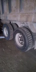 Грузовой самосвал Daewoo TATA VIN KL3K4DRF18K000426, год выпуска 2008, цвет: белый, гос. номер Е 016 СР 38 (ПТС отсутствует).