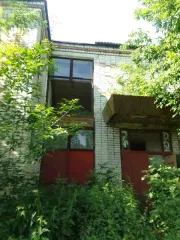 Нежилое здание 2630,6 кв.м и земельный участок 2044 кв.м Чувашская Республика нежилое здание, назначение: нежилое, 3-этажное, общей площадью 2630,6 кв.м., инвентарный номер 4707, 1982 года постройки, с кадастровым номером 21:18:090302:363 и земельный участок, площадью 2044,0 кв.м., с кадастровым…