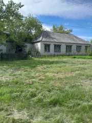 Здание ФАП 206.2 кв. м, Курганская область, Белозерский муниципальный округ, с. Памятное, ул. Заводская, д. 2. Назначение: нежилое, кадастровый номер: 45:02:021001:654, площадь: 206,2 кв. м, количество этажей 1, в том числе подземных 0. Одновременно с земельным участком площадью 608 кв. м…