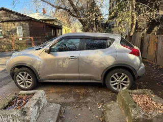 Nissan Juke, 2010 года, 114 лс, 185602 км, АКПП Колеса зима на 17, не горит правая фара,Сигнализация с автозапуском.