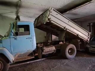 ГАЗ САЗ 3507, цвет синий, 1993 года выпуска, карбюраторный двигатель, VIN: ХТН330720Р1492774, ПТС № 18 ЕТ 704507 от 23.02.2001, местоположение: Сарапульский район, с. Сигаево, наличие ПТС: есть, марка: ГАЗСАЗ, модель: 3507.
