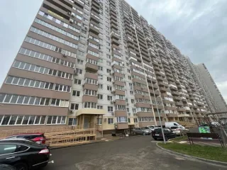 Квартира 46,6 кв.м, Краснодарский край, г. Краснодар, ул. Магистральная, д. 11, кв. 1, КН 23:43:0404005:3783, обременение: арест, н/ц 4 864 200,00 руб., з-к 972 840,00 руб., ш/а 48 642,00 руб. Вид ограничений и обременений: арест. Общая площадь: 46.6. Вид жилого помещения: квартира. Кадастровый…