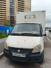 ГАЗ 3302 2011 года, синий, VIN X3X274700B0449619. Грузовой рефрижератор, объем 2096 см³, мощность 107 л/с, пробег 371 806 км. Не на ходу, разобран двигатель, требуется капитальный ремонт. Находится в Санкт-Петербурге.