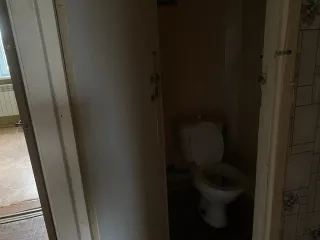 Земельный участок 460 м² и жилой дом 51,7 м², пер. Строителей, д. 29, Тамбовская обл. <p>– Земельный участок, Адрес Тамбовская обл., Тамбовский р-н, п. совхоза "Комсомолец", пер. Строителей, д. 29, 460 м?, кад. № 68:20:1201005:119, категория/ВРИ – ЗНП/ЛПХ, право собственности ; – Жилой дом, Адрес…