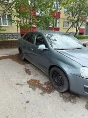 Volkswagen Jetta, 2008, 102 лс, 192667 км, АКПП, VIN XW8ZZZ1KX9G104182, зеленого цвета, госномер Х739ХТ86, мощность двигателя 102, привод передний. Автомобиль не на ходу, подробная информация в отчете об оценке имущества.