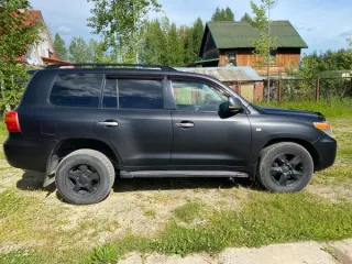 Транспортное средство Toyota Land Cruiser 200, 2011 года выпуска, государственный номер С111РЕ29, цвет - черный, VIN JTMHV05J305020851, объем двигателя - 4461 куб см, мощность двигателя - 173/235 кВт/л.с, ПТС 29ОК691912 Транспортное средство Toyota Land Cruiser 200, 2011 года выпуска…