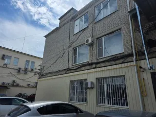 Нежилое помещение 79,8 м², г. Армавир, ул. Шаумяна, 6/9 Д-к Мартиросян Р.П. Нежилое помещение пл. 79,8 кв.м, КН 23:38:0112018:130, адрес: г. Армавир, ул. Шаумяна, д.6/9, пом. 2,4 (подвал). Обременение: арест, н/ц 2 855 600,00 руб., з-к 571 120,00 руб., ш/а 28 556,00 руб. Вид ограничений и…