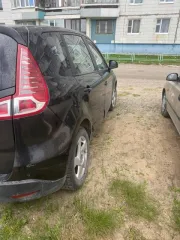Renault Scenic 2010, черный. VIN: VF1JZ1B0D42981280, ПТС: 78УМ113166, госномер: В311ЕУ45. Производитель: Renault S.A.S. (Франция). Двигатель бензиновый, модель K4MR858, номер D056377, мощность 110 л.с. (81 кВт), объем 1598 куб. см. Кузовной номер: VF1JZ1B0D42981280. Экологический класс 4…