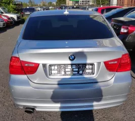 Автомобиль: марка BMW, модель 3 SERIES, VIN – X4XPG98400E712942; тип – легковой седан; год выпуска – 2011; цвет – серебристый; мощность двигателя – 156 л.с. (115 кВт).