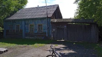 Дом 45,9 кв.м и земельный участок 2132 кв.м, Свердловская область. Единый комплект объектов недвижимости: 1. Наименование объекта: жилой дом, назначение-жилое, площадь: общая 45,90 кв.м., инвентарный номер: 149\08\0001\69-00, литера: А, этажность: 1, вид объекта: жилые дома, назначение объекта: 1…