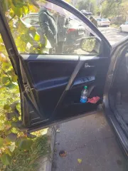 Toyota RAV 4 2016 года выпуска, легковой универсал. Государственный номер Н148СУ27, VIN JTMRDREVX0D104444, номер двигателя 4A45374, номер кузова JTMRDREVX0D104444, цвет бронзовый. Регистрационный номер 70/А. Мощность двигателя 146 л.с., объем 1987 куб. см, коробка передач АКПП, полный привод…