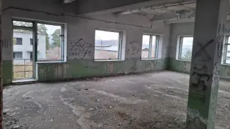 Нежилое здание 1989.2 кв.м и участок 16155 кв.м, Республика Бурятия, г. Улан-Удэ, ул. Рабочая, д. 1а. Кадастровый номер здания: 03:24:000000:13525, земельного участка: 03:24:010604:34.