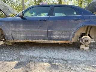 Chrysler 300, 2004 года, 185 лс, 500000 км, АКПП, гос. рег. знак У418ТК54, VIN: 2C3JA53G35H137576.