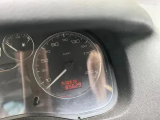 Peugeot 307 2006 Легковой автомобиль Peugeot 307, 2006 г., идентификационный номер (VIN): VF33CNFUF84716323 С имуществом, являющимся предметом торгов, можно ознакомиться по предварительной записи у организатора торгов по электронной почте: bolotovamargaryta@yandex.ru или по телефону…