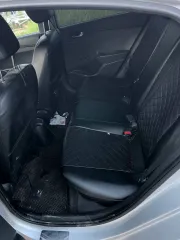 Hyundai Solaris 2017 года выпуска, VIN Z94K241BAJR057601, цвет: Серебристый. Залог в пользу АО «Экспобанк».