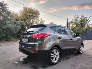 Hyundai IX35 2012 Легковой автомобиль марки: Hyundai, модели: IX35, год выпуска: 2012 г., идентификационный номер (VIN): TMAJU81BBDJ345623 Ознакомится с имуществом и документами к нему потенциальные покупатели могут, обратившись в рабочие дни к организатору торгов по тел. +7-909-340-28-60, e-mail…