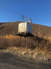 Трансформаторные подстанции Усть-Янский улус КТПН-450КВА (кислородная станция); КТПН-600КВА 12 опор ЛЭП-0,4 кВт (затон, вахта); МТП-600КВА 8 опор ЛЭП-0,4 кВт (затон, вышка); КТПН-600КВА (причал); КТПН-600КВА (котельная); КТПН-450КВА (стройцех), Имущество находится в Усть-Янском улусе Республики…