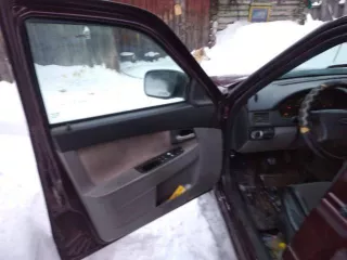 LADA Priora (217030) 2008 года выпуска, VIN: XTA21703080130702. Цвет кузова: Темно-Вишневый. Объем двигателя: 4596 см³, тип: легковой. Пробег: 390817 км. Находится в залоге у ПАО «Совкомбанк».