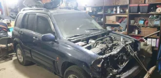 транспортное средство – легковой автомобиль марка/модель – SUZUKI GRAND VITARA, VIN: JSAFTL52V00257013, г.р.з. В861ВЕ41, 2005 г.в., цвет – синий, ПТС – 77ТН257909.  Автомобиль в аварийном состоянии, требующий капитального ремонта. Повреждения: капот, бампер, ноускат, радиатор охлаждения двигателя…