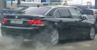 Легковой автомобиль, марка: BMW, модель: 750Li, год изготовления: 2006, цвет: Черный, VIN: WBAHN81030DT21358, ПТС: 54НЕ 098579, г/н: О556ОМ54, рабочий объем двигателя, куб. см: 4799.
