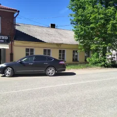Земельный участок 569 кв.м с тремя зданиями, Новгородская область, г. Боровичи, ул. Дзержинского, 19. Земельный участок площадью 569,0 кв.м, кадастровый номер 53:22:002065211, с находящимися на нем объектами недвижимости – зданием площадью 209,3 кв.м (кадастровый номер 53:22:0020652:11), зданием…