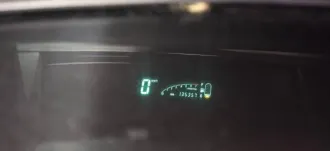 Geely MK Cross 2013 года, 94 л.с., пробег 135357 км. Кузов темно-вишневый. VIN: X9W215701D0011559. Объем двигателя 1498 см³. Легковой автомобиль.