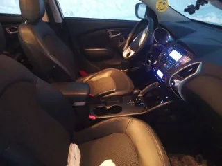 Hyundai ix35 2012 года, 150 лс, 150000 км, полный привод, АКПП. Технический паспорт Серия 77УН номер 958605; Номер кузова (шасси) VIN TMAJU81BDCJ295063; Двигатель (рабочий объем/мощность) 150; Транспортное средство Автомобиль легковой; Марка HYUNDAI IX35; Дата выпуска 2012 г.; Цвет и тип краски…