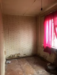 Квартира, кадастровый номер: 47:18:0000000:7798 , общая площадь 51.3 кв.м., расположенная по адресу: Ленинградская область, Волховский район, Пашская волость, с.Паша, ул.Строительная, д.5, кв.9, находится в залоге у ПАО «СОВКОМБАНК»,  имеются лица, зарегистрированные по месту жительства в квартире…