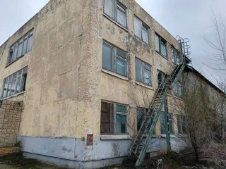 Земельный участок 60638 кв.м, гараж 556,5 кв.м, здание пристройка 387 кв.м, административно-бытовой корпус 734,5 кв.м, трубный цех 2044,5 кв.м, Саратовская область. 64:40:041602:2 Земельный участок, категория земель – земли населенных пунктов, вид разрешенного использования – предназначенные для…