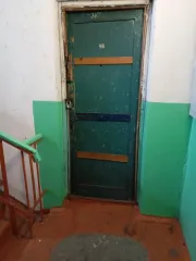 Квартира 47.8 м², Республика Бурятия, Заиграевский район, с. Новая Брянь, ул. Юбилейная, д.5, кв.56. Год постройки: 1980, расположена на первом этаже пятиэтажного многоквартирного дома. Фундамент бутобетонный, перекрытия железобетонные, стены кирпичные. Кадастровый номер: 03:06:190123:422…