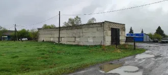 Здание гаража 285,2 кв.м. Курганская область нежилое здание - здание гаража площадью 285,2 кв.м., с кадастровым номером 45:19:020101:2089, расположенное по адресу: Россия, Курганская область, Частоозерский район, с. Частоозерье, пер. Украинский, 13Б. Общая площадь: 285,2 Кадастровый номер…