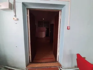Нежилое помещение 361,7 кв.м, гараж 43,5 кв.м, земельный участок 2056 кв.м, Оренбургская область. Нежилое здание общей площадью 361,7 кв.м, кадастровый номер 56:41:0103051:66, одноэтажный кирпичный гараж общей площадью 43,5 кв.м, кадастровый номер 56:41:0103051:197, земельный участок общей площадью…