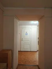 Дом работников образования 586.8 кв. м в Ярославле по адресу: г. Ярославль, ул. Большая Октябрьская, д. 44/60. В состав входит: здание нежилое, 4 этажа, в том числе 1 подземный, общая площадь 586.8 кв. м, инв. № 416. Объект является объектом культурного наследия регионального значения «Дом…