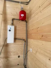 Дом 144,3 м² и участок 639 м² Московская область Индивидуальный жилой дом, назначение: жилое, площадью 144,3 кв.м, этажность 2, в том числе подземных 0, расположенный по адресу: Московская область, г.о. Волоколамский, д Золево, с кадастровым номером: 50:07:0040601:847 Земельный участок, площадью…