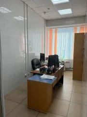 Нежилое помещение площадью 12 кв.м в Норильске. Расположено по адресу: Красноярский край, г. Норильск, Центральный район, пл. Металлургов, д. 4, пом. 13 на 2 этаже. Кадастровый номер: 24:55:0402002:2262. Назначение: нежилое. Объект расположен в пределах здания с кадастровым номером…