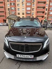 Mercedes-Benz Viano 3,5, 2007 года выпуска, черный цвет; мощность двигателя 231 л.с.; идентификационный номер VIN WDF63981313327520; государственный номер A174AA99. В автомобиле существенно проработан интерьер.